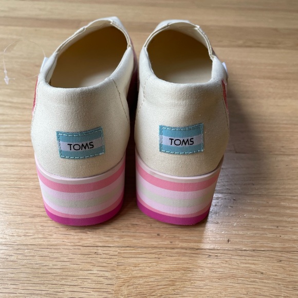 TOM’S Alpargata Platform Slip On Shoes Size 11 in Excellent Condition - Picture 8 of 15